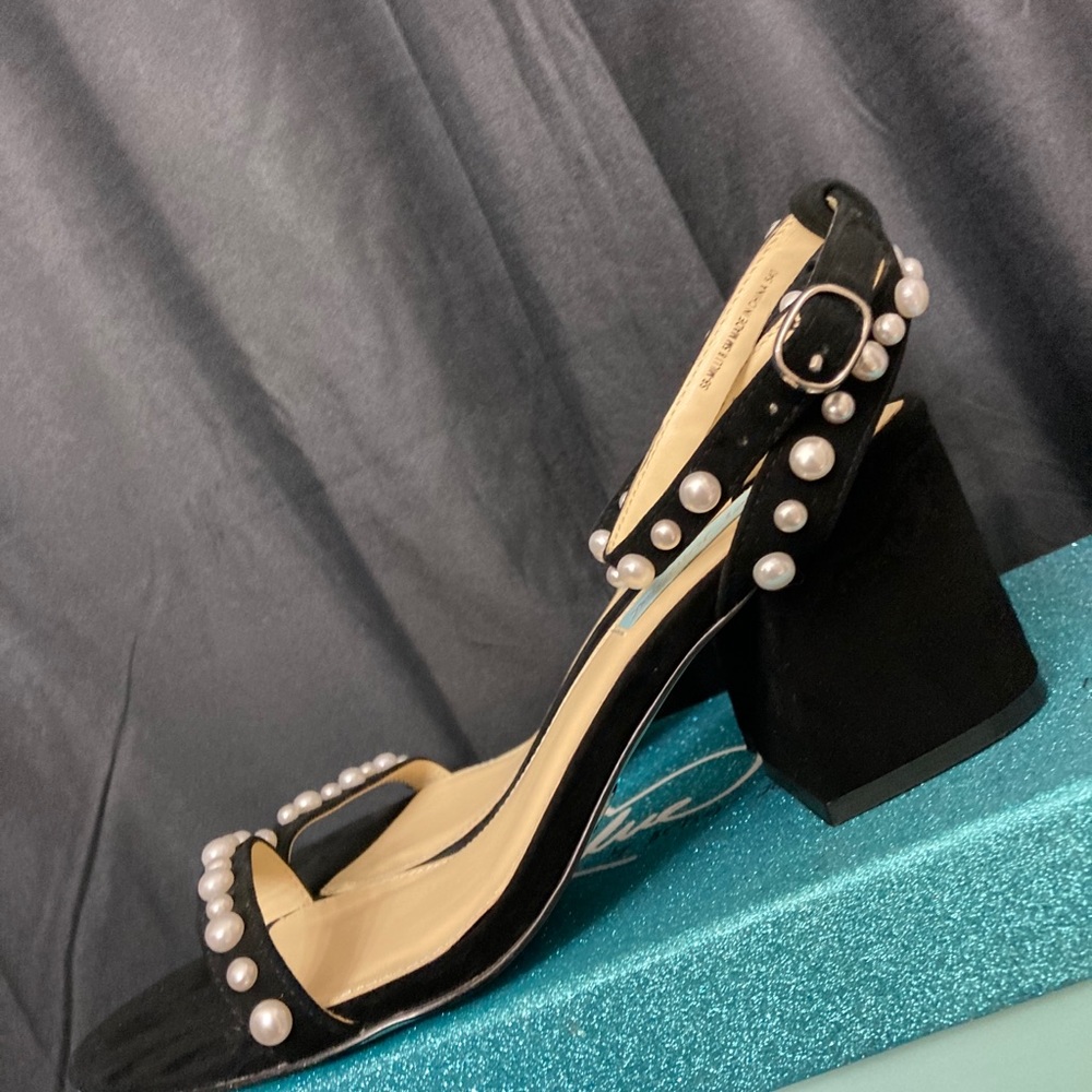 New Betsey Johnson Black Pearl Heel 8.5